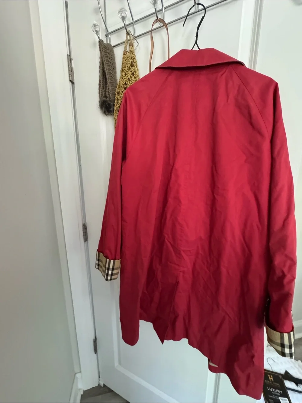 Burberry Red Coat with Signature Nova Check Lining. Trench style - Picture 10 of 14